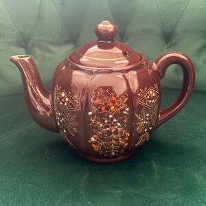 Vintage Japanese teapot ￼